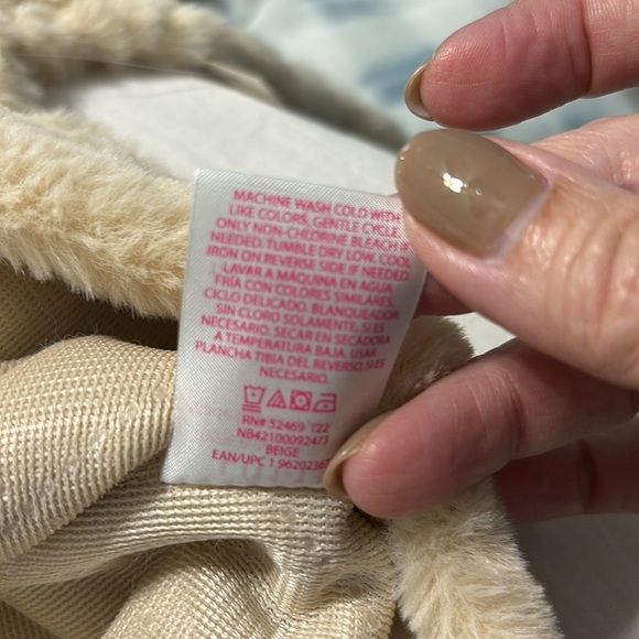 NWT - No Boundaries  Tan/Cream Quilted Faux Fur 1/2 Zip Pullover Size L - Picture 8 of 11